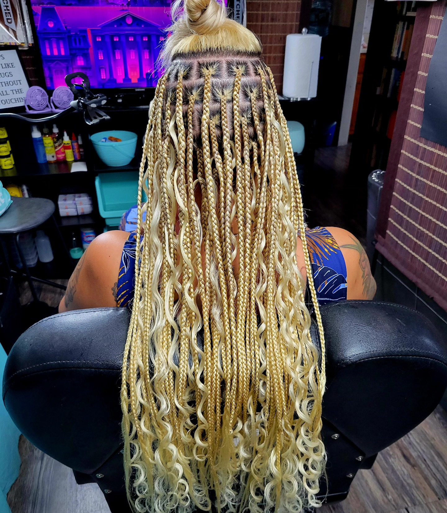 Long bohemian knotless braids, back view